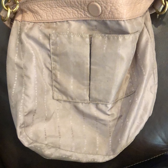 MARC JACOBS Mauve Dusty Rose Tumbled Leather Adjustable Strap Shoulder Bag - Picture 10 of 17